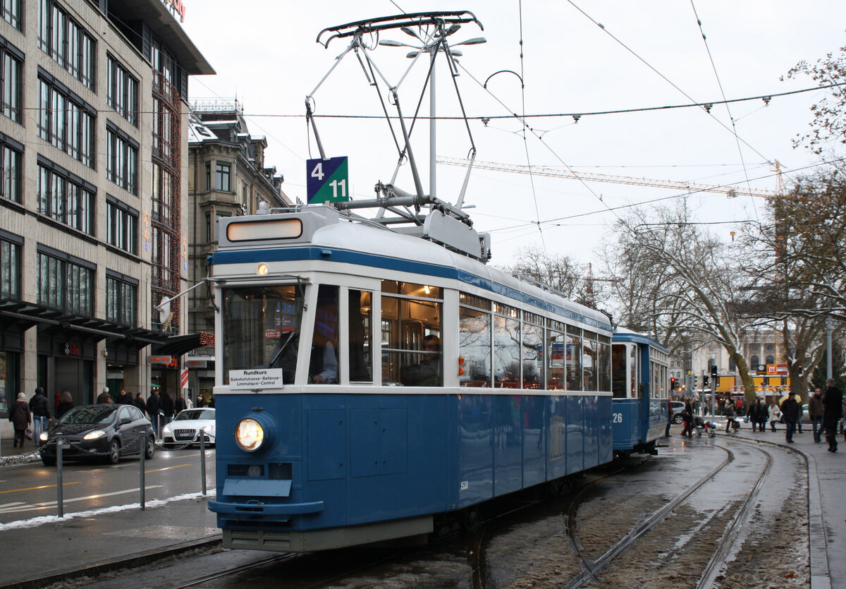 Be 4/4 1530 beim Bellevue am 19.12.2010.