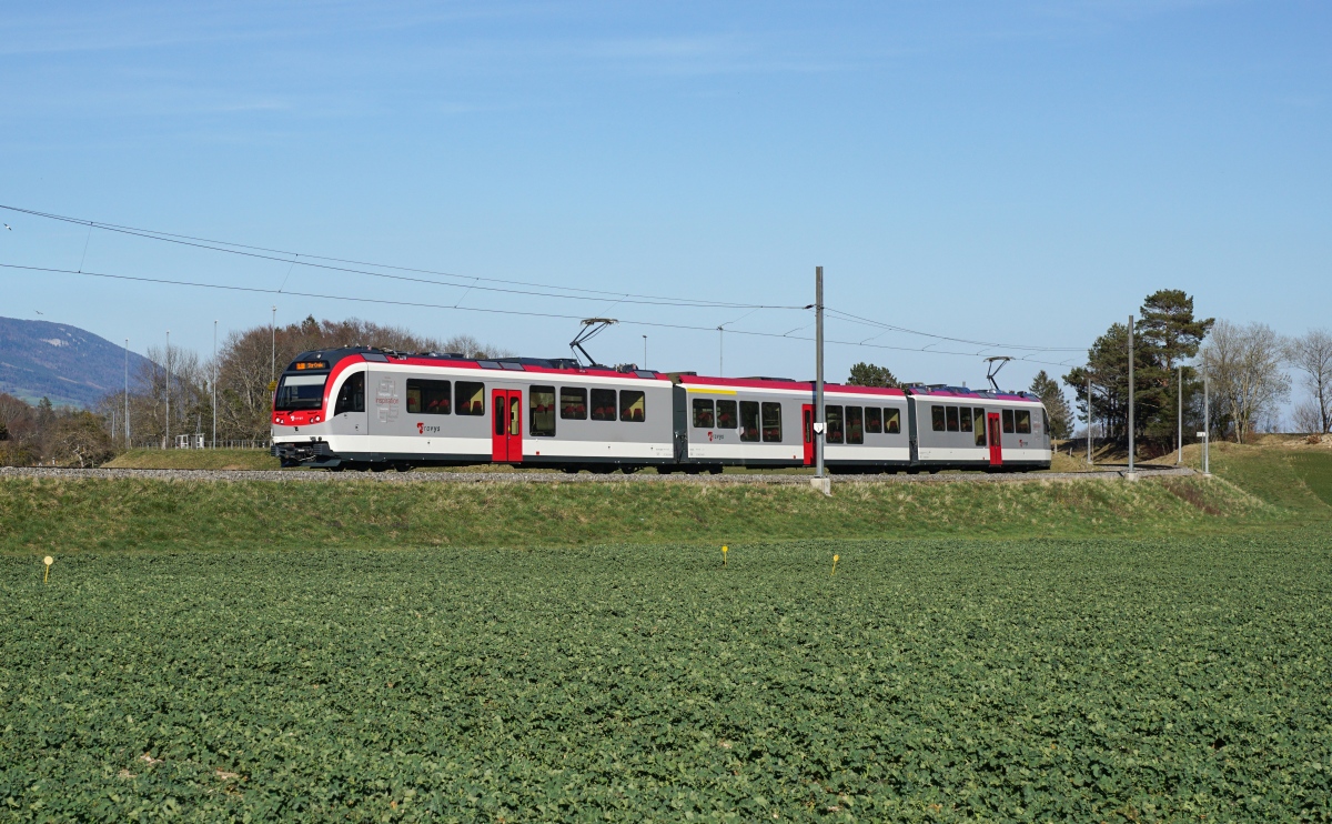 Be 4/4 3001 erreicht am 26.03.2016 Baulmes.