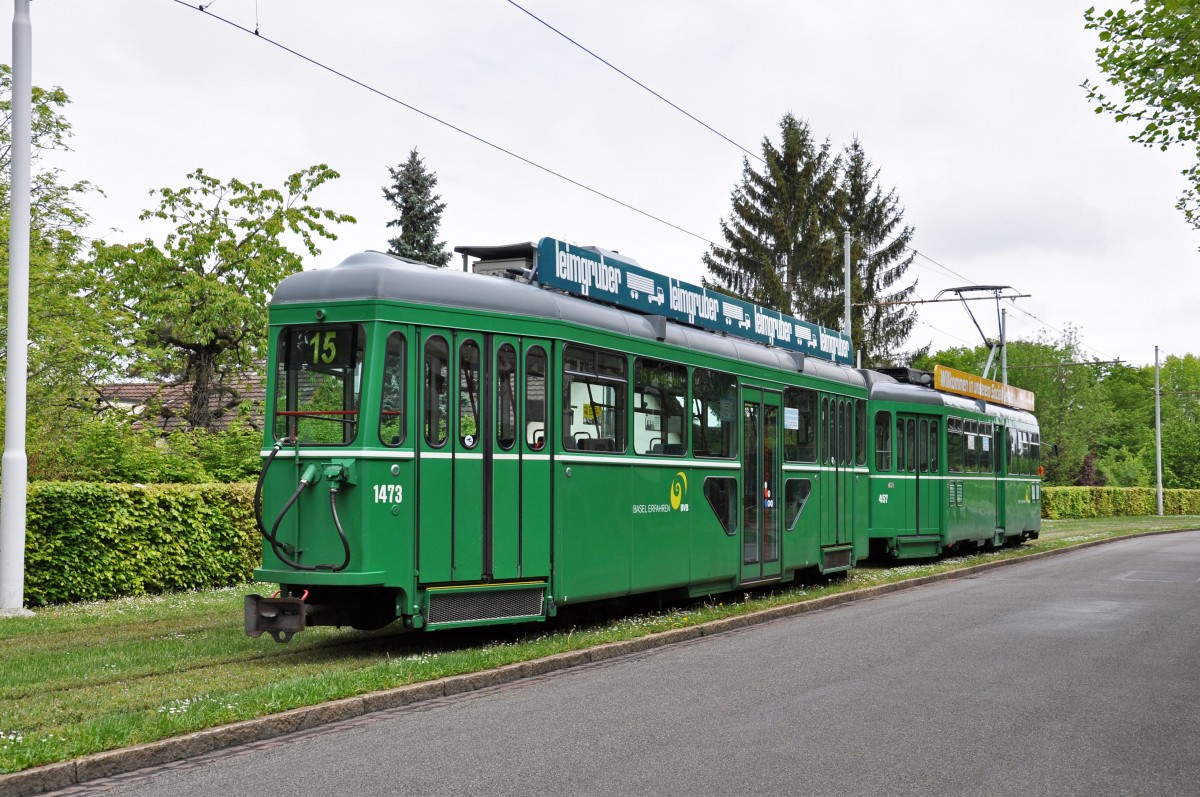 Be 4/4 457 zusammen mit dem B 1473 auf der Linie 15 unterwegs Richtung Haltestelle Hechtliacker. Die Aufnahme stammt vom 29.04.2014.