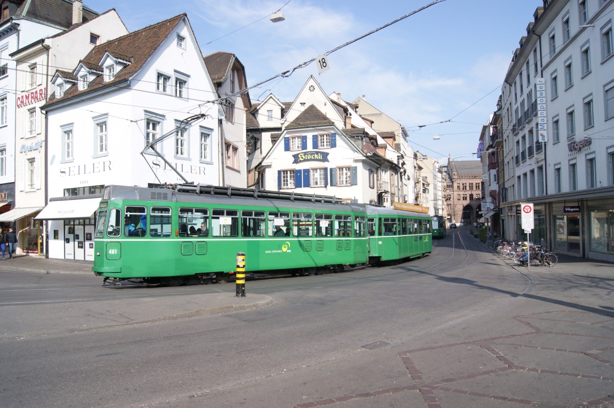 Be 4/4 461 erreicht mit unbekanntem Beiwagen auf Linie 16 den Barfüsserplatz in Basel. (16.03.2014)