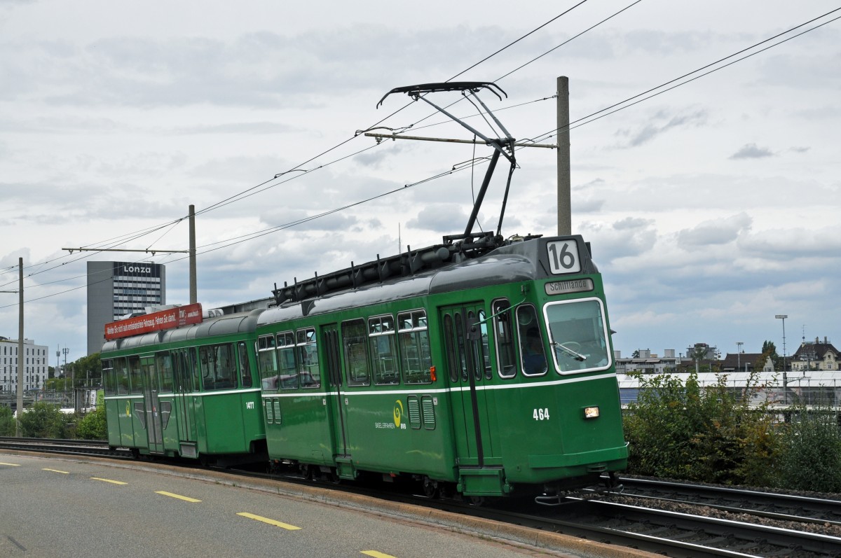 Be 4/4 464 zusammen mit dem B 1477 S auf der Linie 16 fahren zur provisorischen Endstation beim M-Parc. Die Aufnahme stammt vom 20.08.2014.