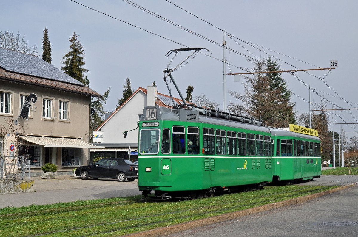 Be 4/4 465 zusammen mit dem B 1496 S auf der Linie 16, fährt zur Endstation auf dem Bruderholz. Der Be 4/4 465 hat noch eine kurze Gnadenfrist erhalten und wird erst später abgebrochen. Die Aufnahme stammt vom 22.02.2016.