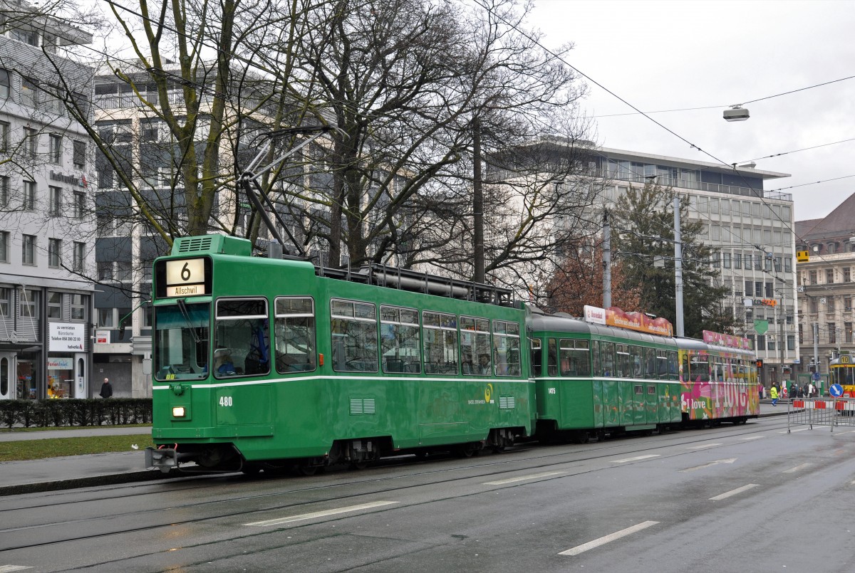 Be 4/4 480 zusammen mit dem B 1475 S und dem B 1447 auf der Linie 6, während den Umleitungen wegen der Basler Fasnacht, an der Haltestelle Aeschenplatz Richtung Bahnhof SBB. Die Aufnahme stammt vom 23.02.2015.