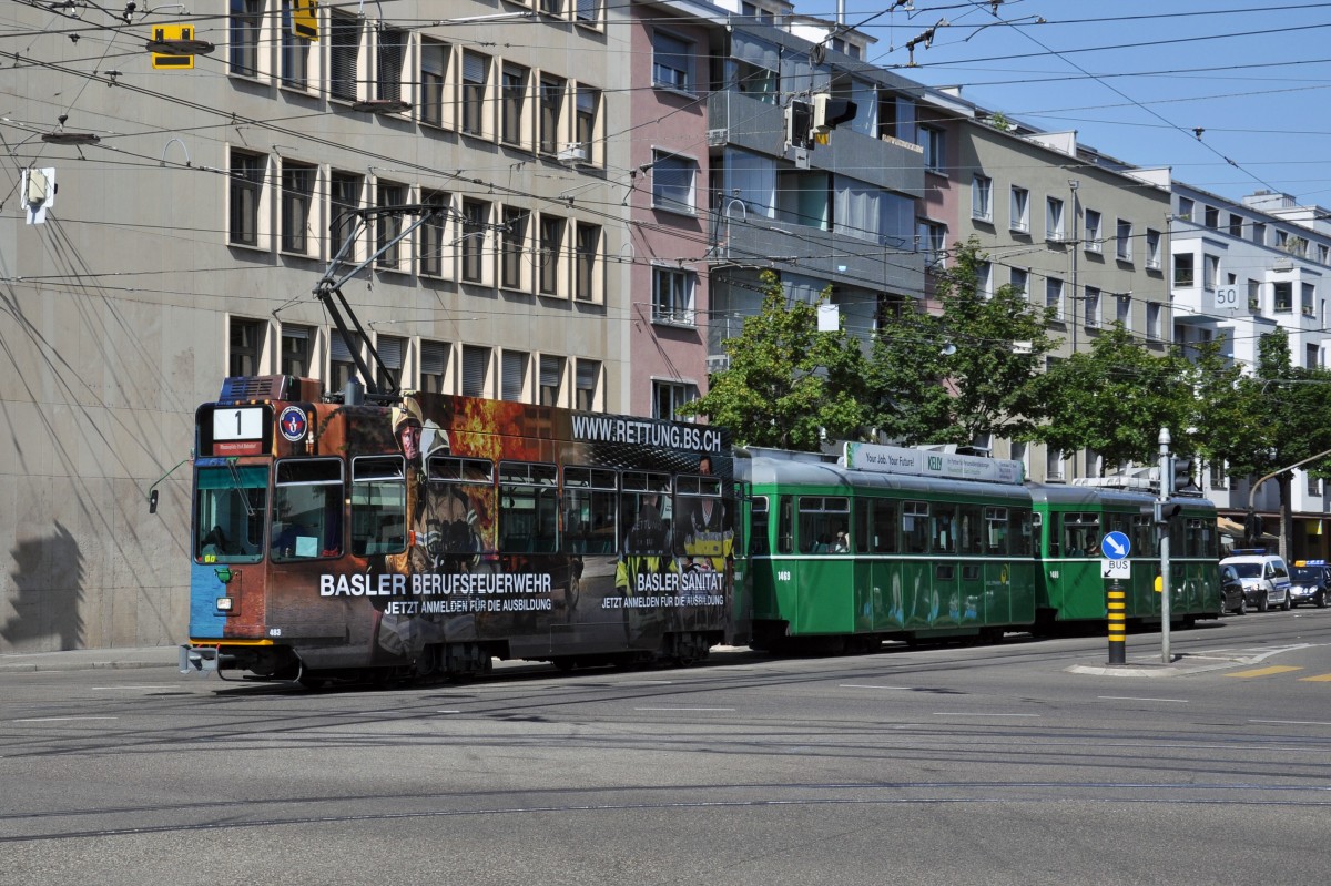Be 4/4 483 mit der Werbung für Rettungsberufe zusammen mit dem B 1469 S und dem B 1488 S fahren zur Haltestelle Dreirosenbrücke. Die Aufnahme stammt vom 11.06.2014.