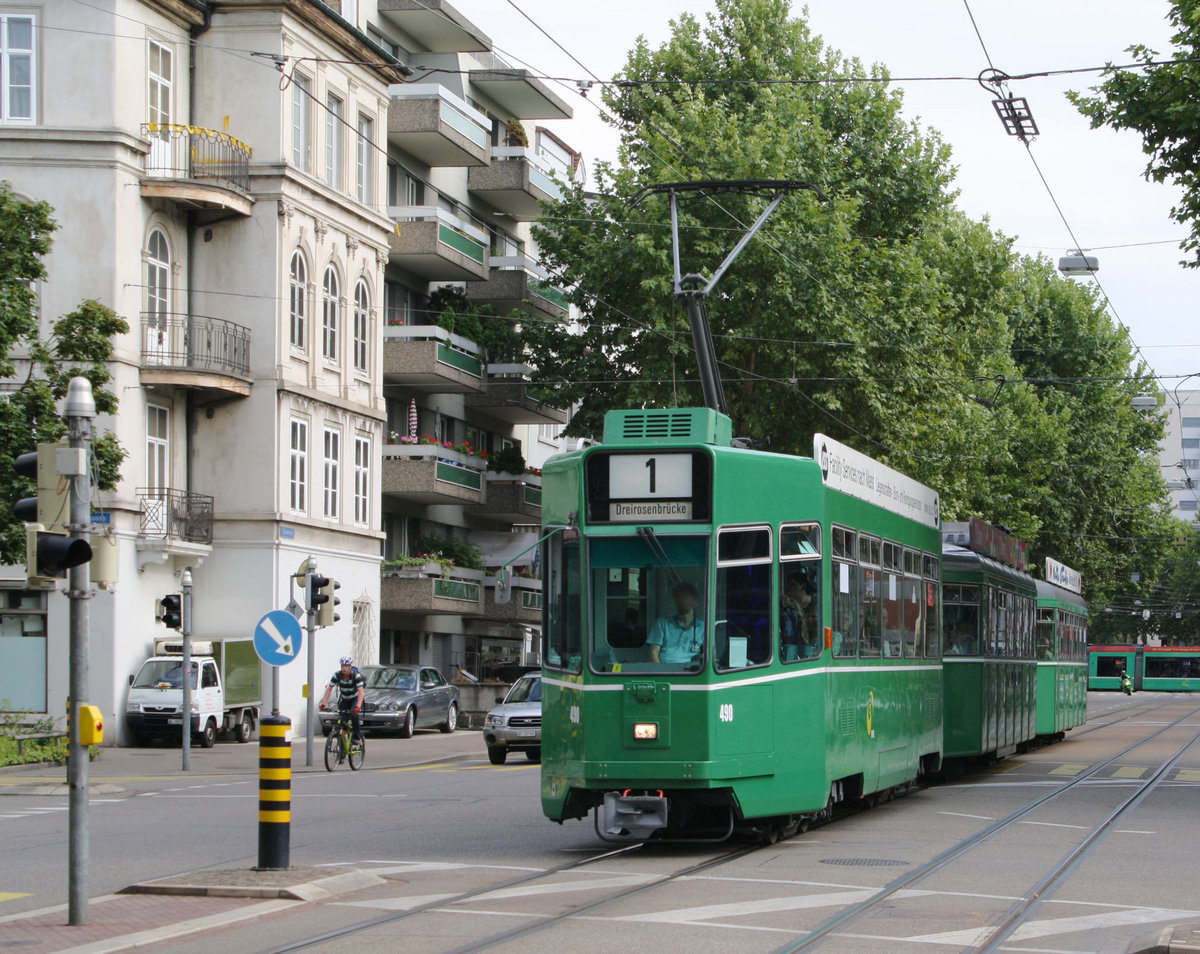 Be 4/4 490 in Basel, Birmannsgasse am 11.08.2009.