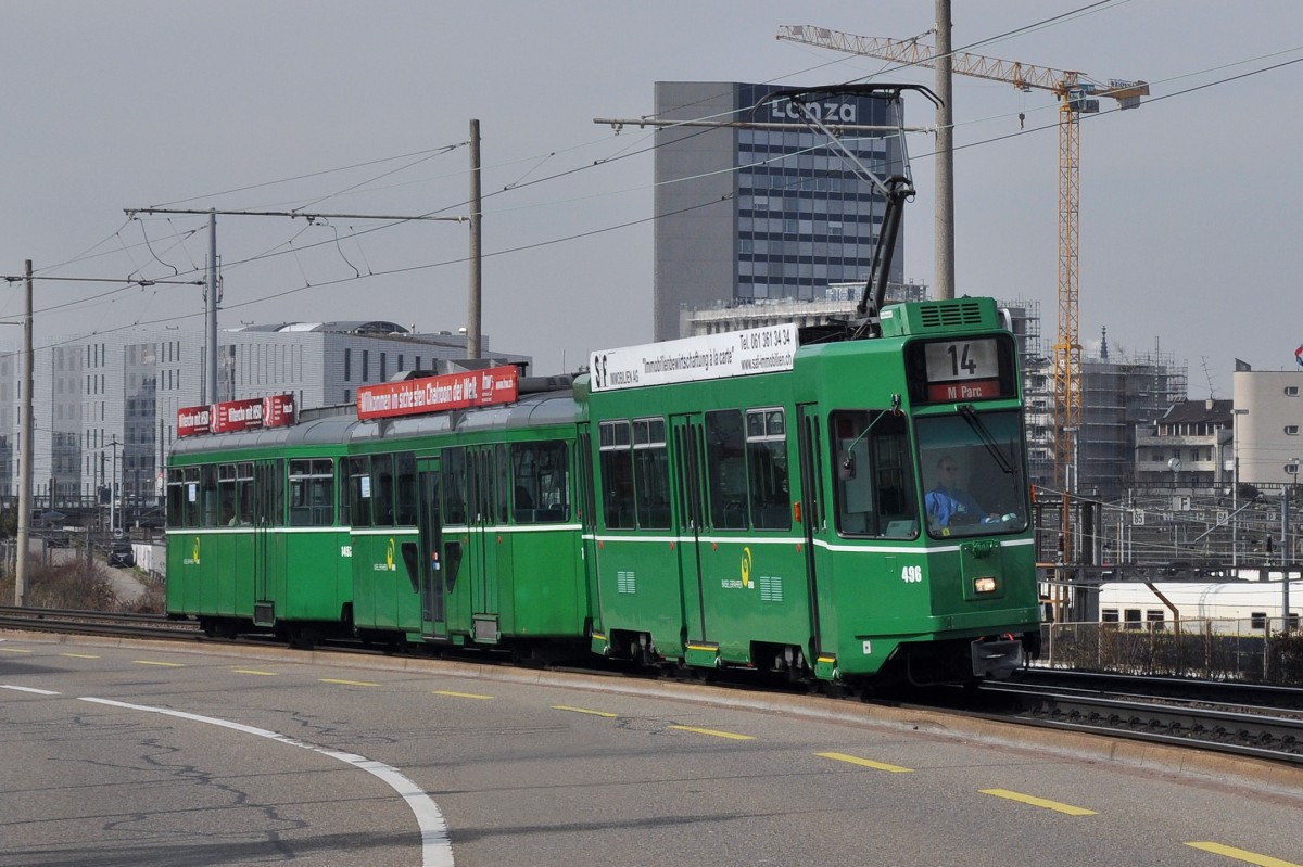 Be 4/4 496 zusammen m it dem B 1449 S und dem B 1452 auf der Linie 14 kurz vor der Haltestelle M-Parc. Die Aufnahme stammt vom Fasnachts Dienstag 11.03.2014.