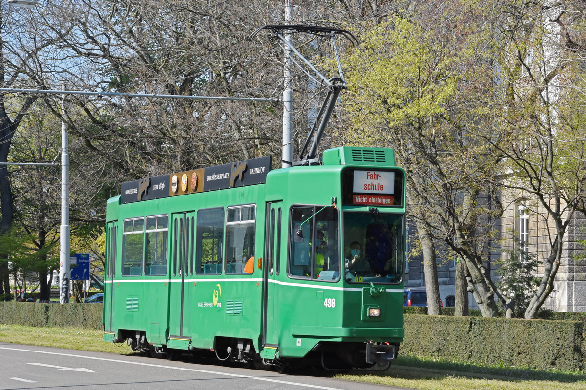 Be 4/4 498 fährt mit der Fahrschule zur Haltestelle Aeschenplatz. Die Aufnahme stammt vom 16.04.2021.