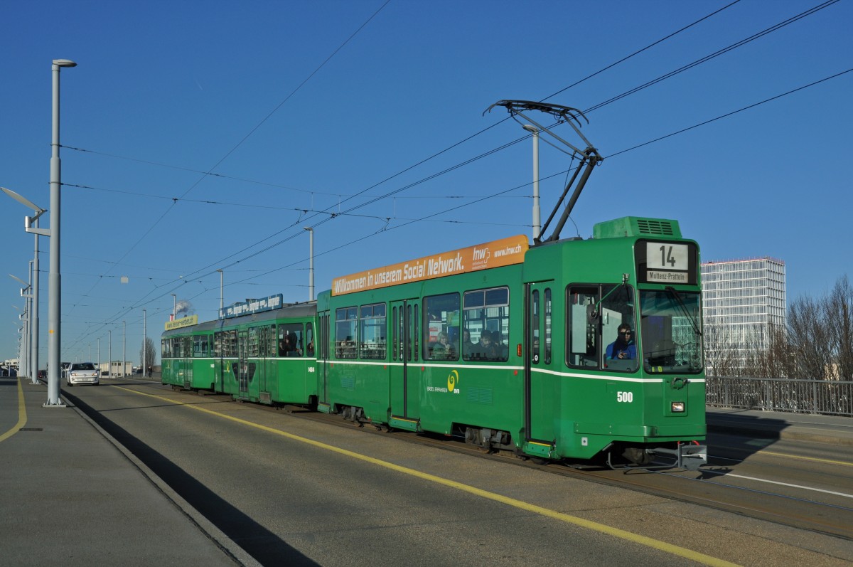 Be 4/4 500 zusammen mit dem B 1484 S und dem B 1483 überqueren die Dreirosenbrücke. Die Aufnahme stammt vom 12.01.2015.