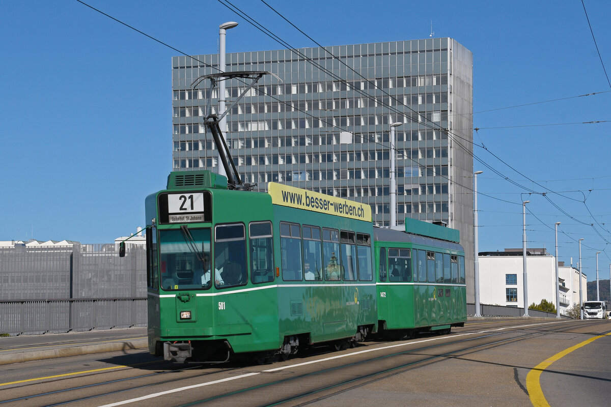 Be 4/4 501 zusammen mit dem B4S 1472, auf der Linie 21, �berquert am 15.09.2026 die Dreirosenbr�cke Richtung Haltestelle Novartis Campus. Aufnahme Basel.
