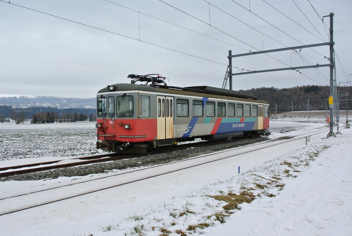 Be 4/4 525, Triebwagen für die Kieszüge, abgestellt in Siselen, 09.02.2015.