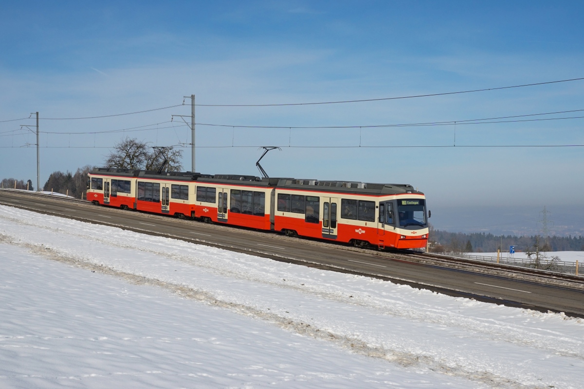 Be 4/6 72 und Be 4/6 73 der Forchbahn fahren am 28.01.2017 von Scheuren Richtung Neuhaus.