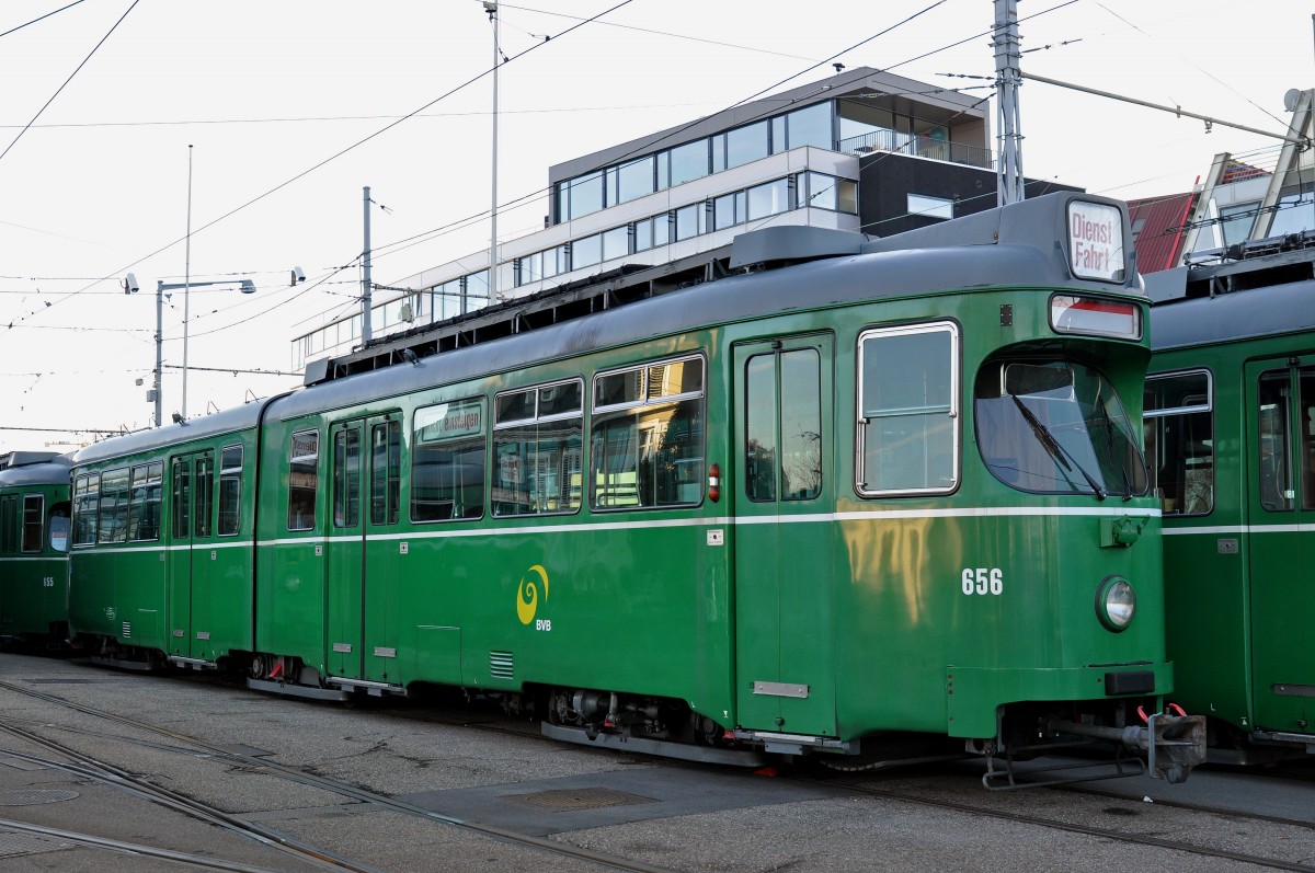 Be 4/6 Düwag 626 ist für den Verlad nach Belgrad bereit. Der Wagen steht auf dem Hof des Depots Dreispitz Die Aufnahme stammt vom 25.01.2016.