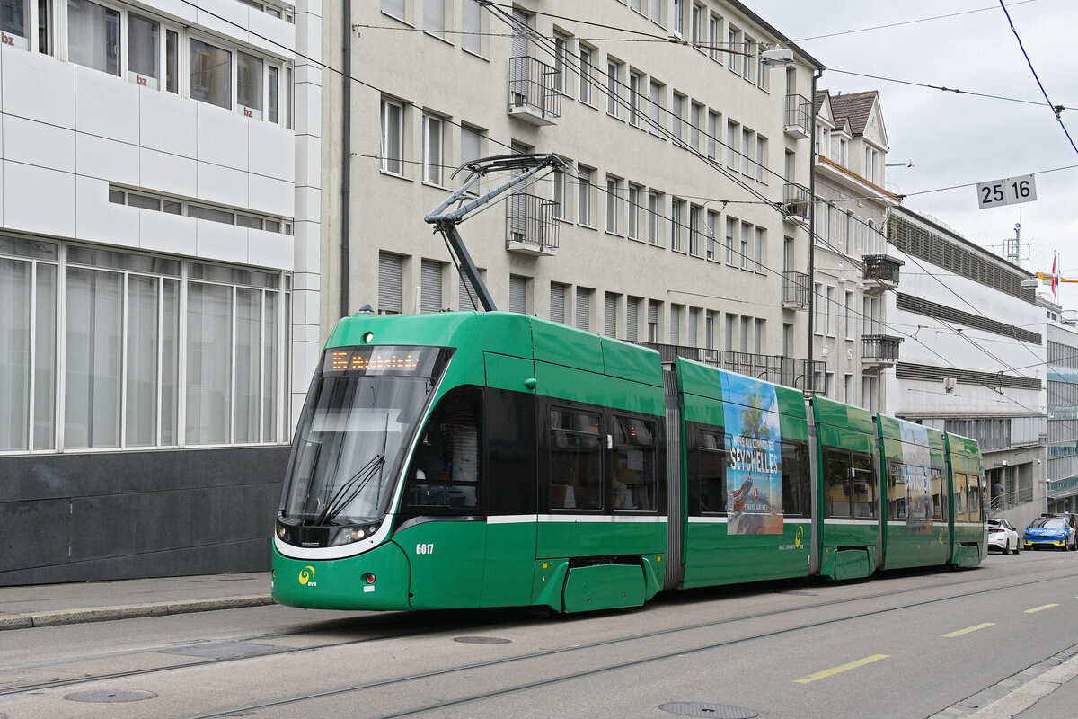 Be 4/6 Flexity 6017, auf der Linie 16, f�hrt am 17.08.2026 die Innere Margarethenstrasse hoch zur Haltestelle Markthalle. Aufnahme Basel.