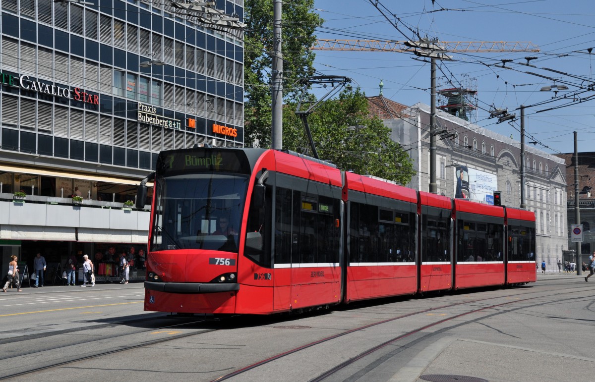 Be 4/6 mit der Betriebsnummer 756 auf der Linie 7 am Bubenbergplatz in Bern. Die Aufnahme stammt vom 05.08.2013.