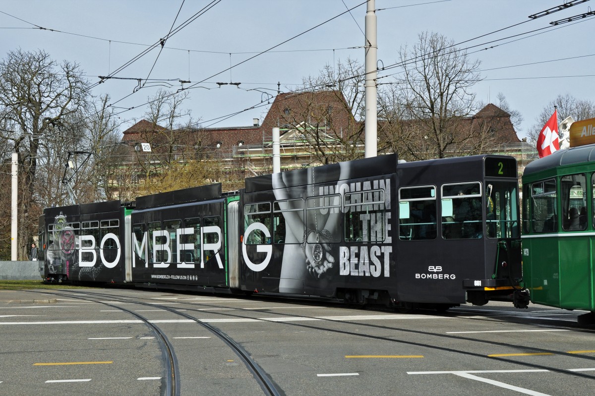Be 4/6 S 661 mit einer Bomberg Werbung, anlässlich der Messe Basel World 15, fährt zur Haltestelle Kirschgarten. Die Aufnahme stammt vom 07.03.2015.