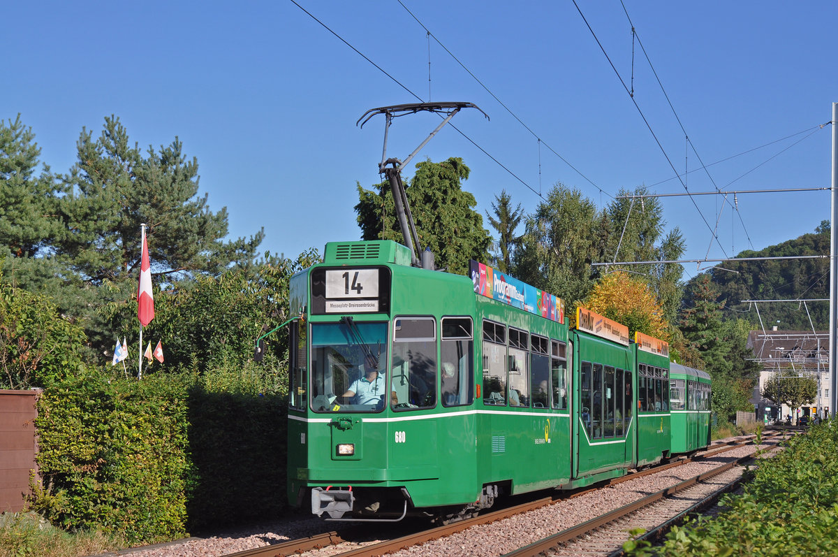Be 4/6 S 680 zusammen mit dem B 1499,auf der Linie 14, fahren zur Haltestelle Schützenstrasse. Die Aufnahme stammt vom 07.09.2016.