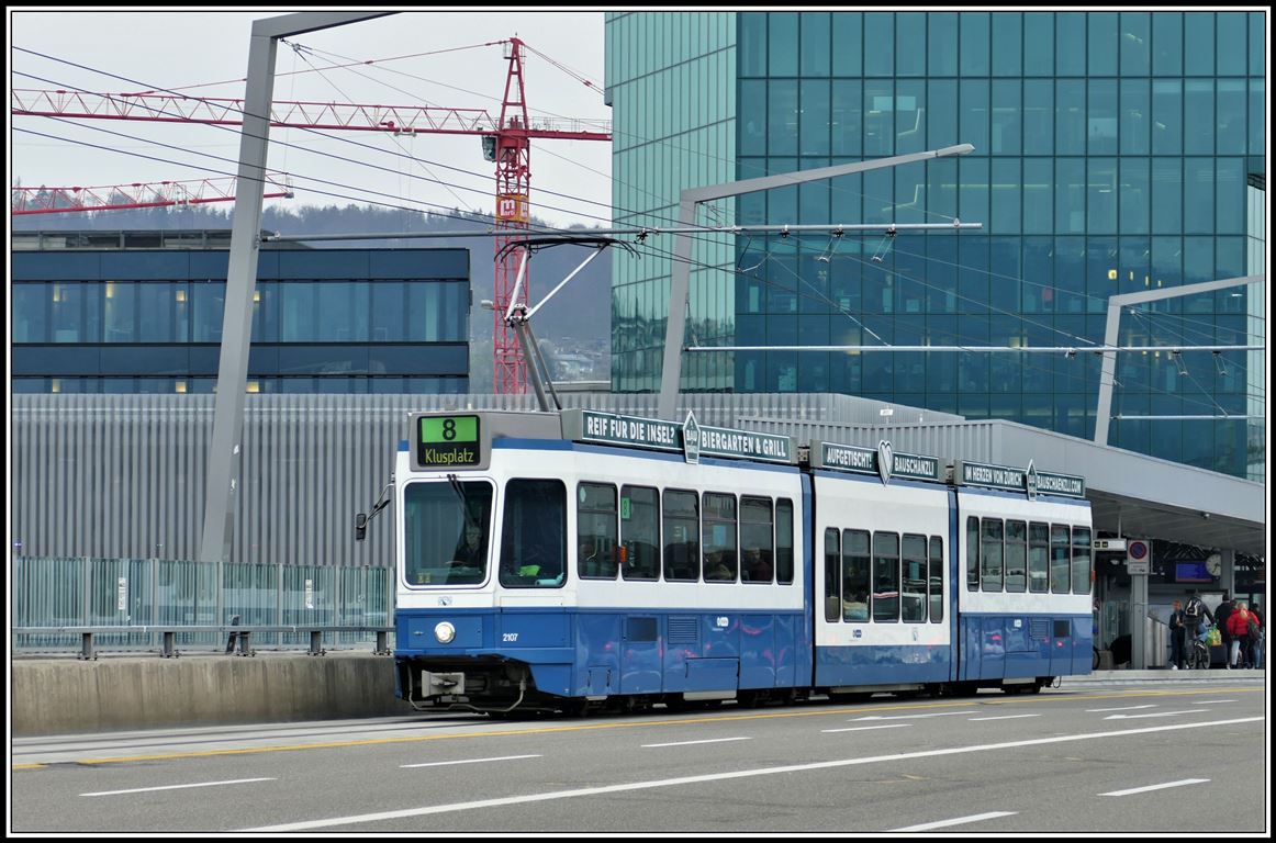 Be 4/6 Sänfte 2107 beim Prime Tower Haltstelle Hardbrücke. (12.04.2019)