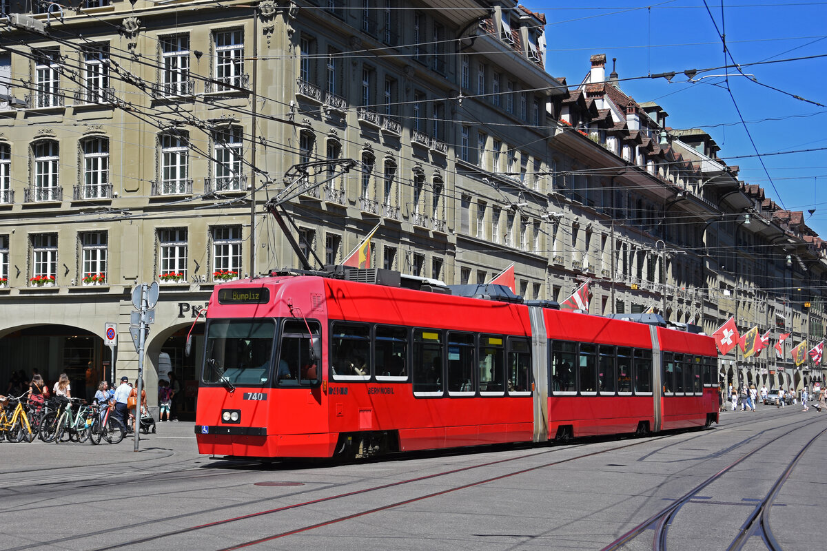 Be 4/6 Vevey Tram 740, auf der Linie 7, fährt zur Haltestelle beim Bahnhof Bern. Die Aufnahme stammt vom 08.07.2022.