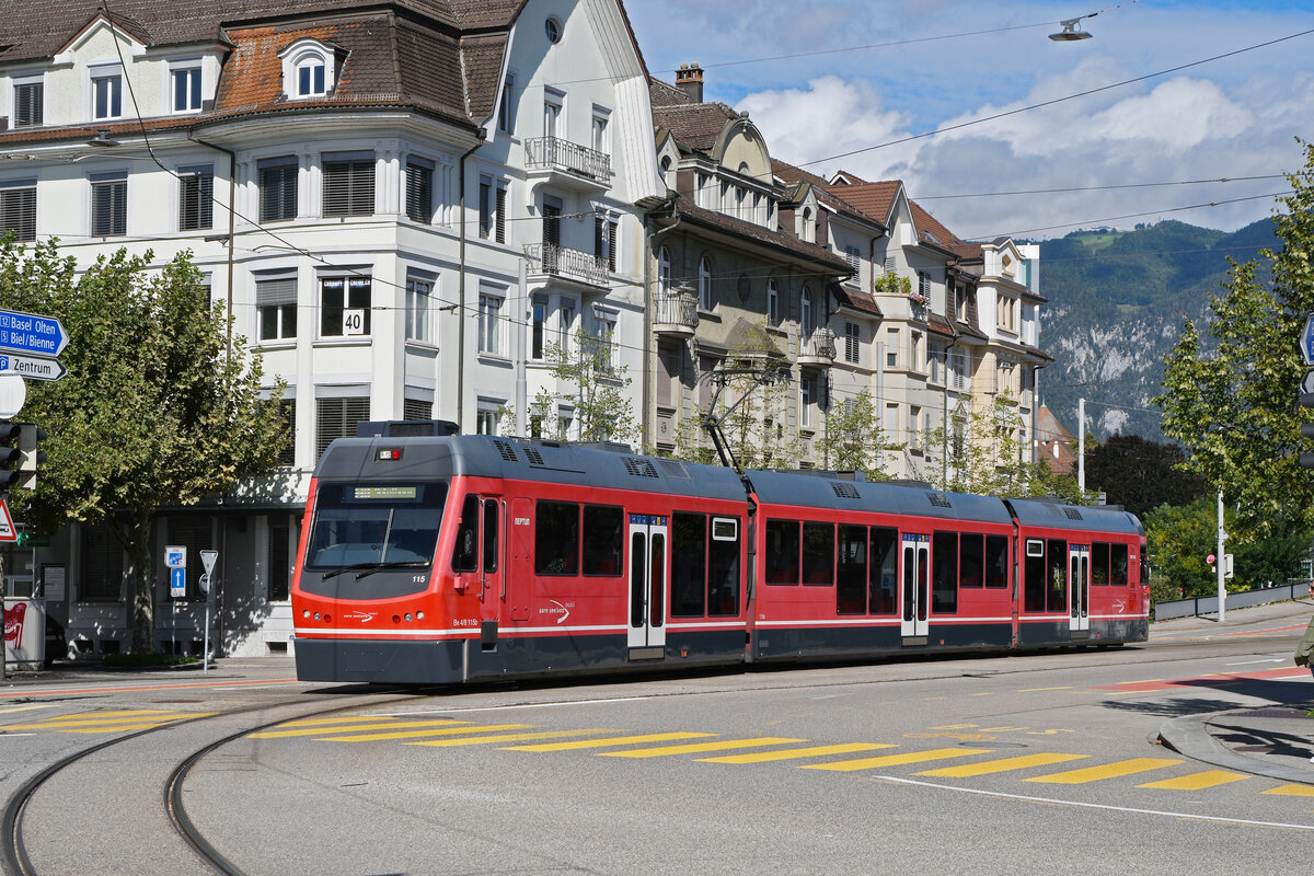 Be 4/8 115  Neptun , auf der S11, fährt am 15.09.2025 beim Bahnhof Solothurn ein.