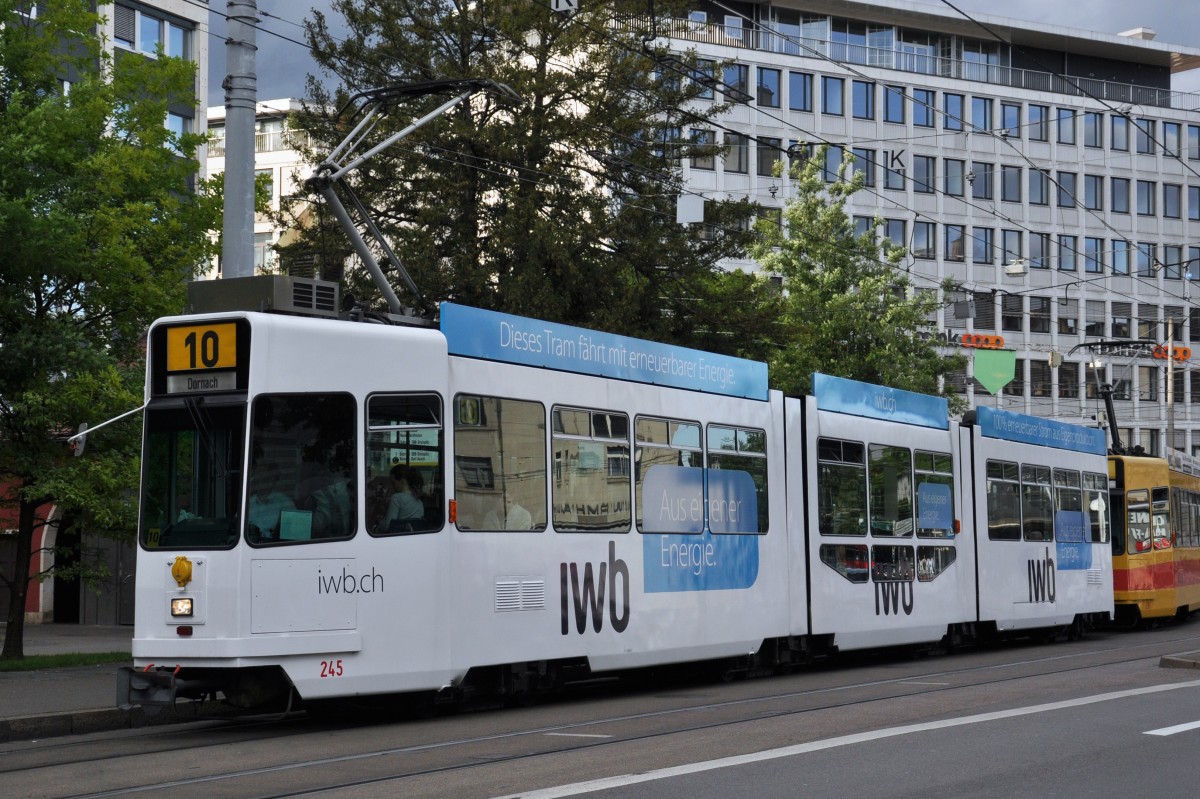 Be 4/8 245 mit der neuen IWB Werbung auf der Linie 10 am Aeschenplatz. Die Aufnahme stammt vom 09.05.2014.