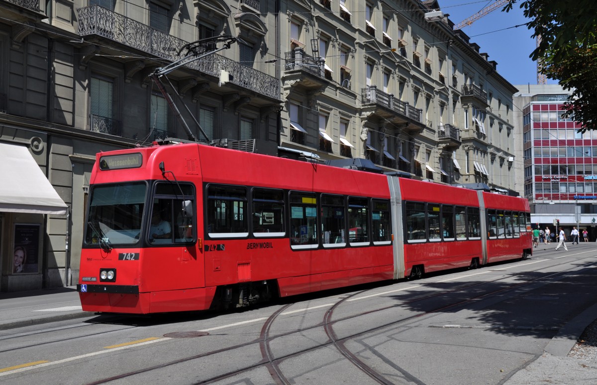 Be 4/8 mit der Betriebsnummer 742 auf der Linie 3 am Bubenbergplatz. Die Aufnahme stammt vom 05.08.2013.