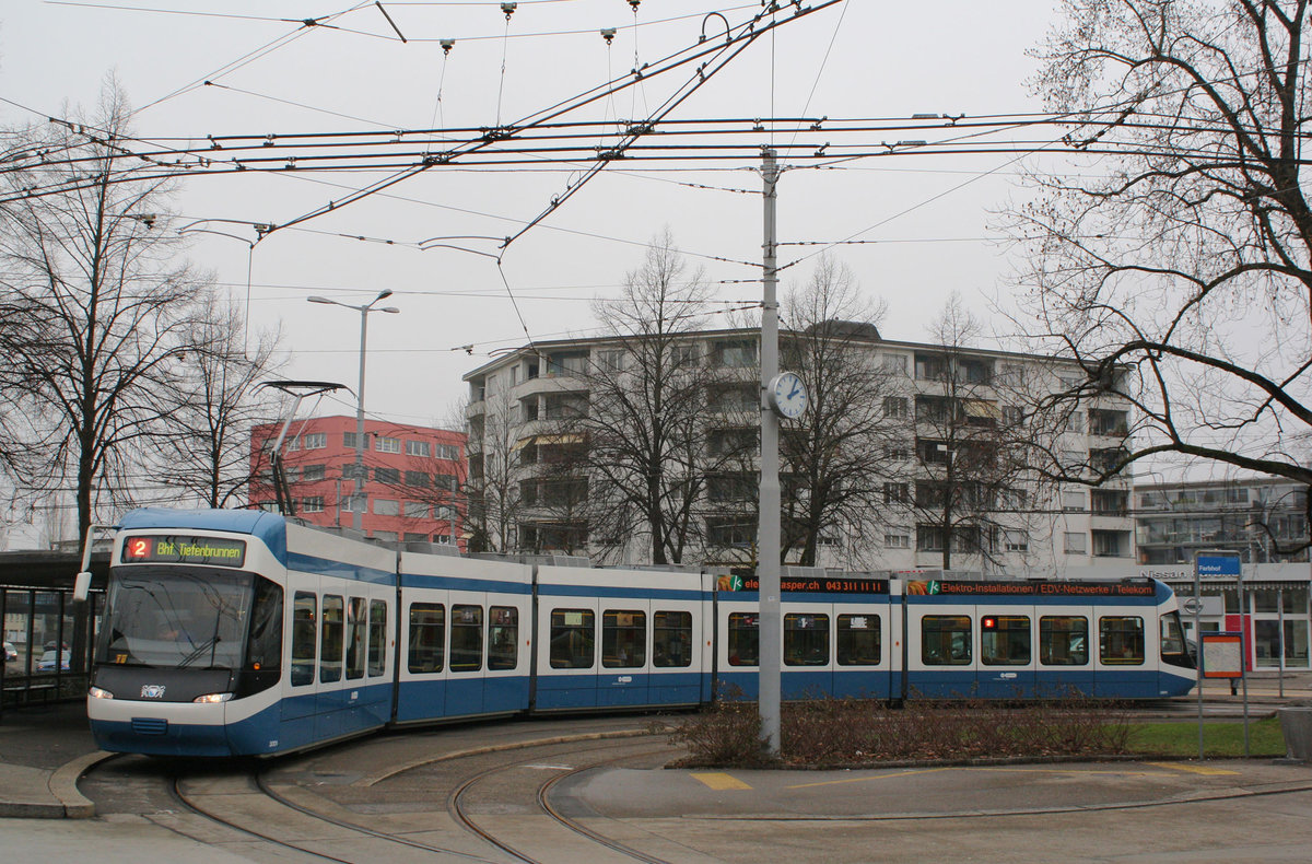 Be 5/6 3001 beim Farbhof, bis 2019 Endhaltestelle der Linie 2 am 24.12.2009.