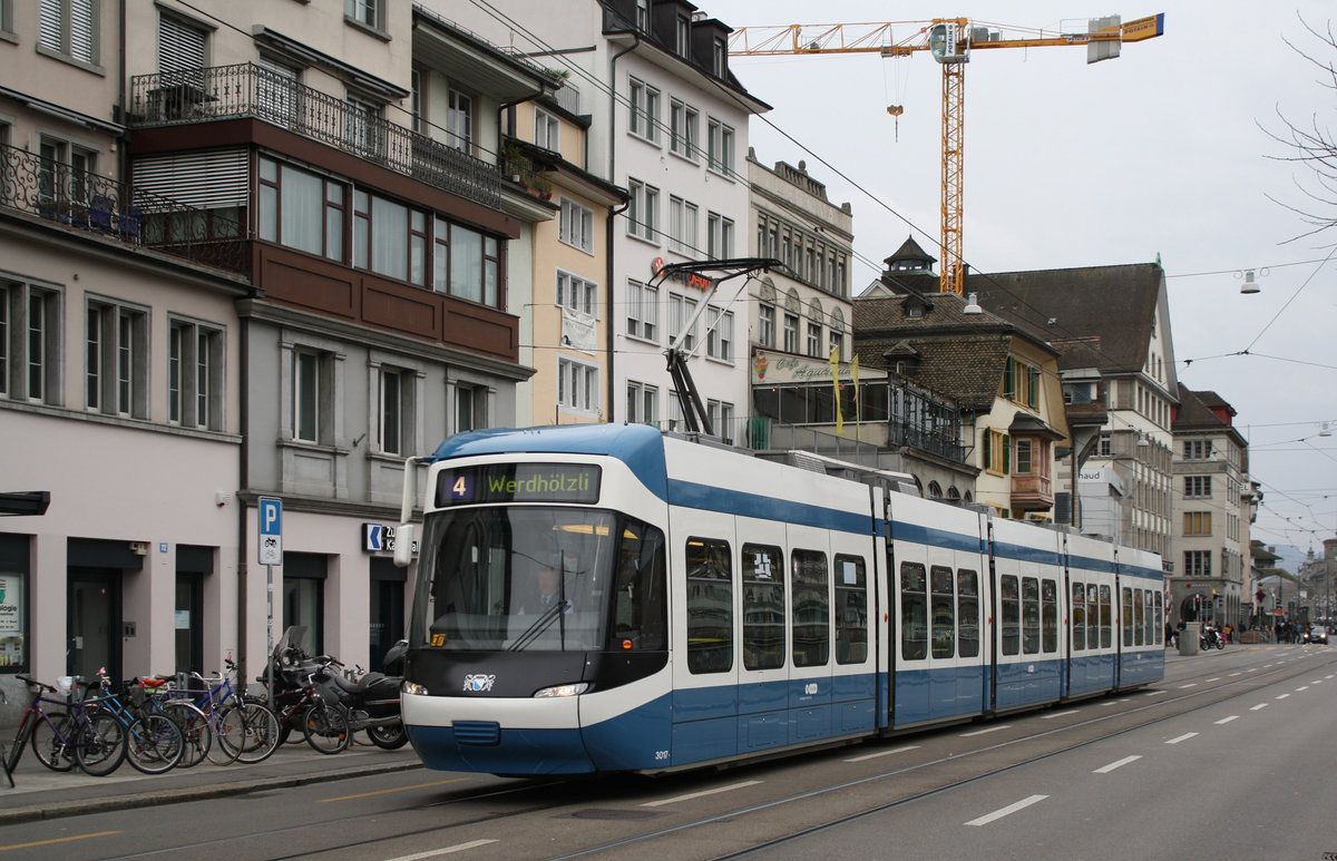 Be 5/6 3017 zwischen Rudolf-Brun-Brücke und Central am 22.11.2009.