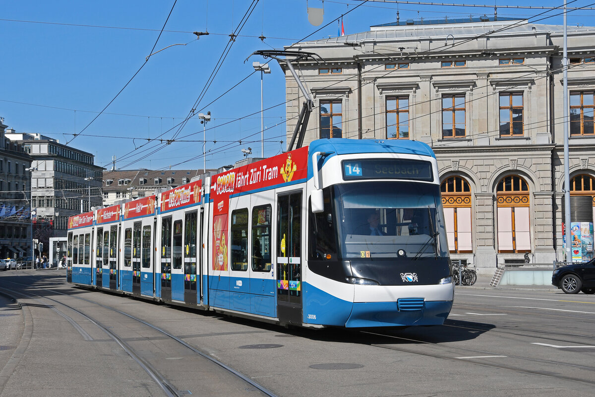 Be 5/6 Cobra 3006, auf der Linie 14, fährt am 12.04.2024 zur Haltestelle beim Bahnhof Zürich.