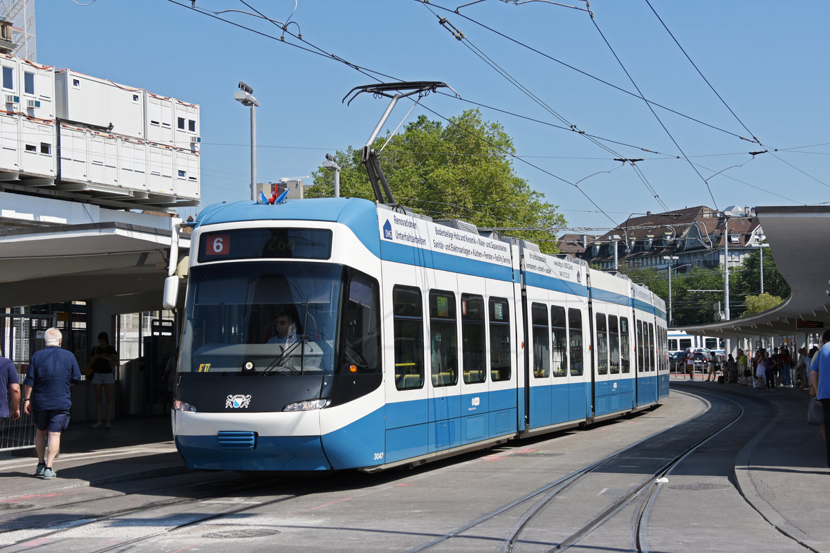 Be 5/6 Cobra 3047, auf der Linie 6, bedient die Haltestelle beim Bahnhof Zürich. Die Aufnahme stammt vom 05.07.2019.