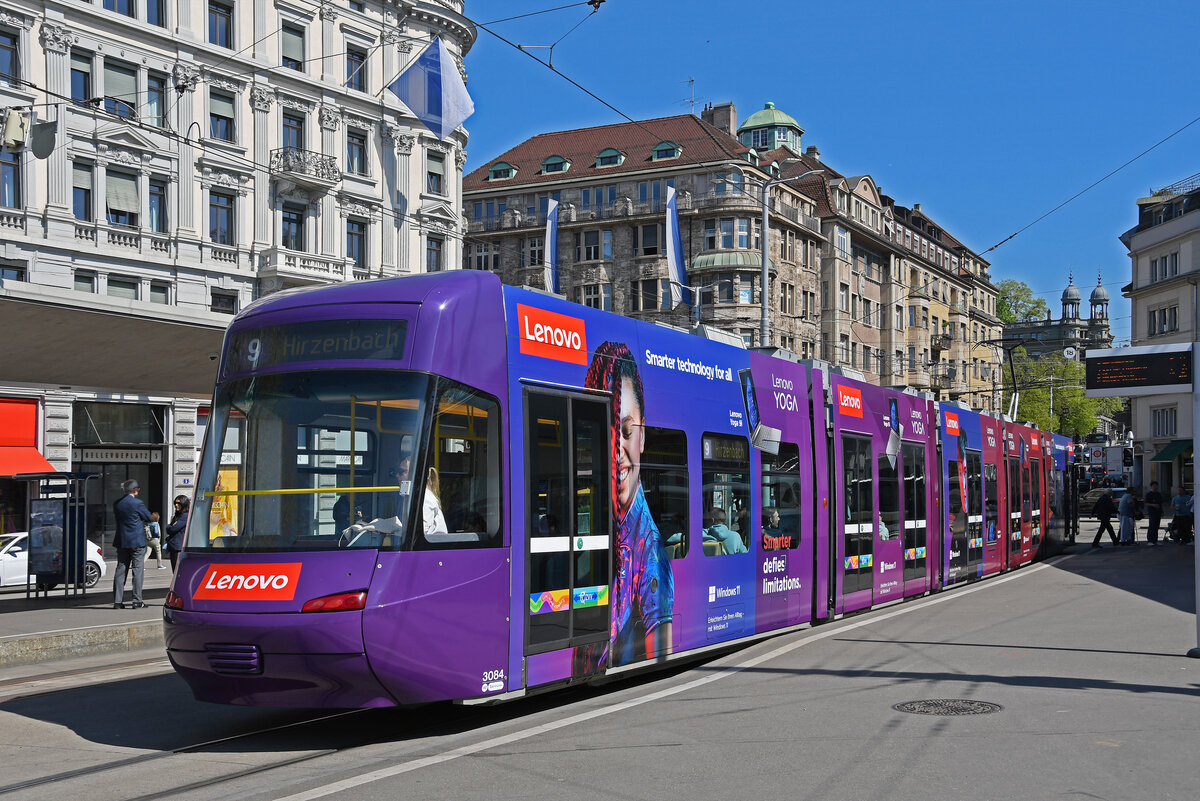 Be 5/6 Cobra 3084 mit der Lenovo Werbung, auf der Linie 9, bedient am 12.04.2024 die Haltestelle Bellevue. Aufnahme Zürich.