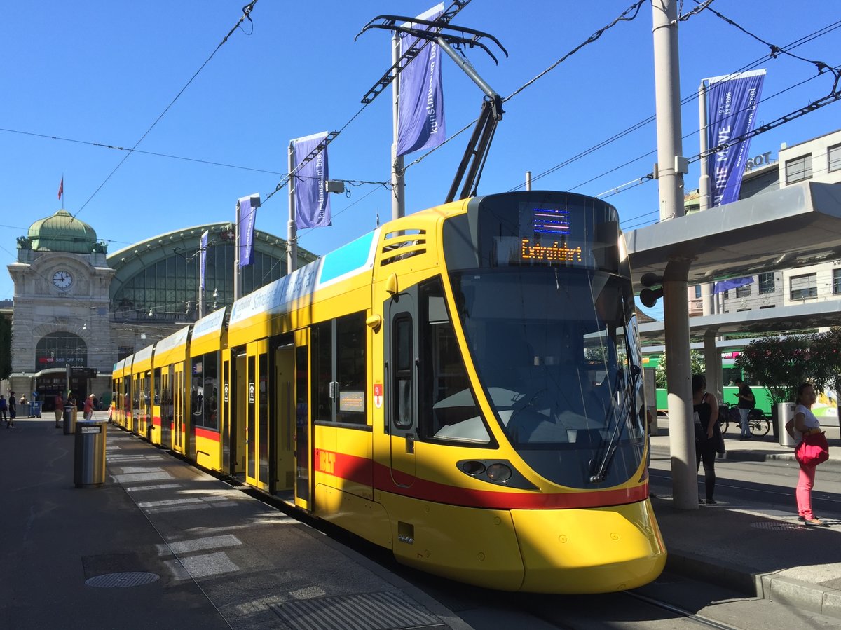 Be 6/10 163 unterwegs als Extrafahrt am Bahnhof SBB. Die Aufnahme stammt vom 13.08.2016