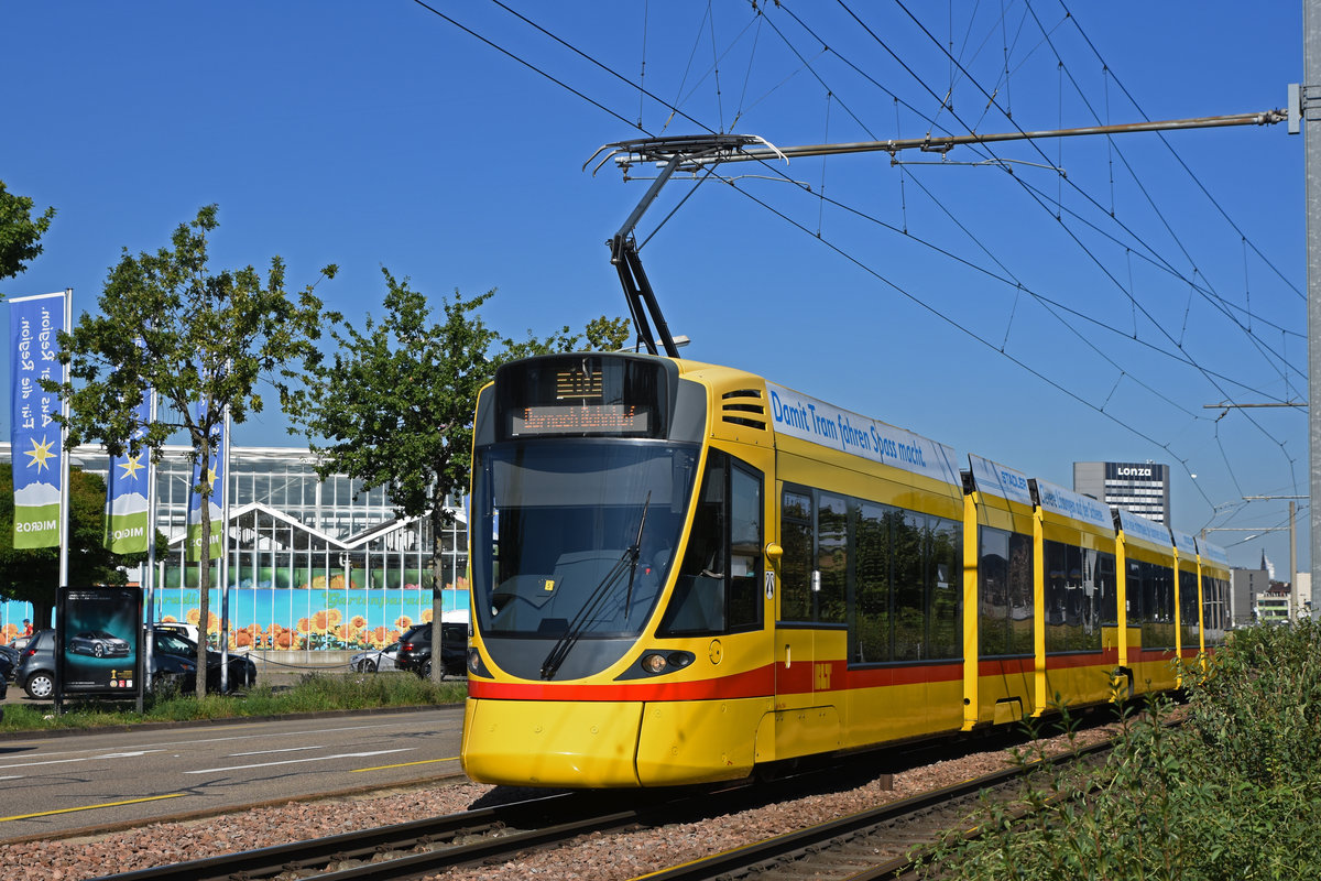Be 6/10 Tango 154, auf der Linie 10, fährt zur Haltestelle M-Parc. Die Aufnahme stammt vom 04.09.2019.