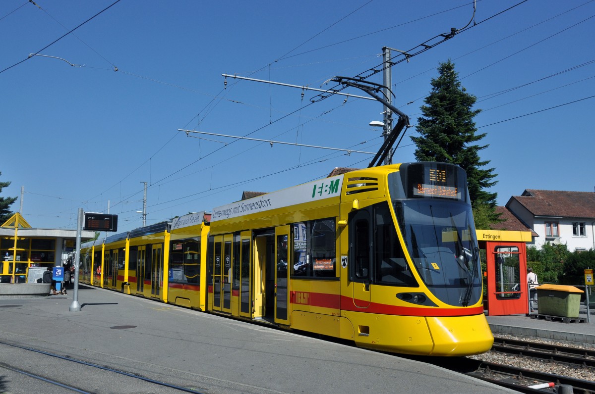 Be 6/10 Tango 158 auf der Linie 10 an der Station Ettingen. Die Aufnahme stammt vom 01.07.2014.