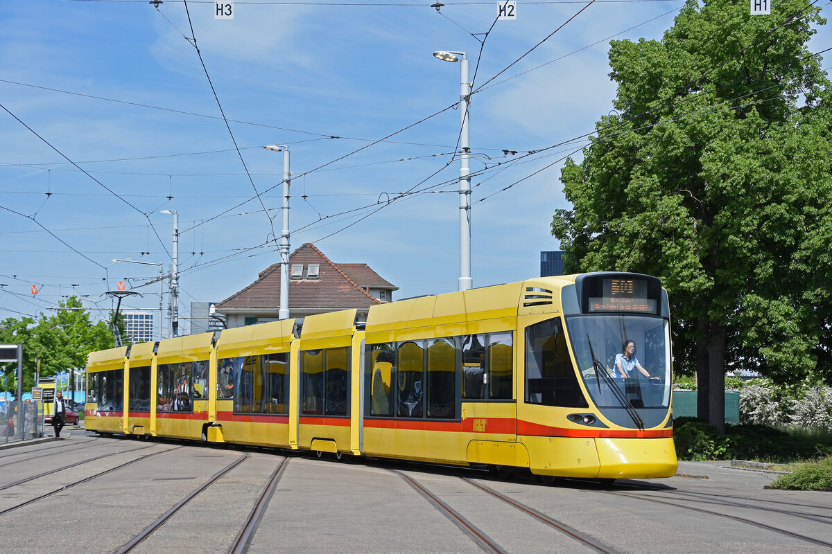Be 6/10 Tango 161, auf der Linie 10, muss wegen einer Baustelle in der M�nchensteinerstrasse am 02.05.2026 bereits beim Depot Dreispitz mit einem Retourman�ver wenden. Aufnahme Basel.