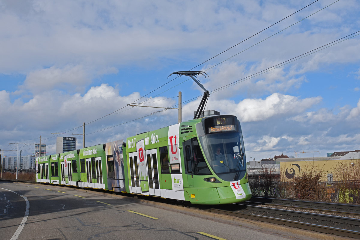 Be 6/10 Tango 162 mit der U-Abo Werbung, auf der Linie 10, fährt zur Haltestelle M-Parc. Die Aufnahme stammt vom 28.01.2020.