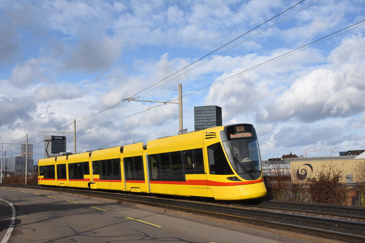 Be 6/10 Tango 166, auf der Linie 10, fährt zur Haltestelle Münchensteinerstrasse. Die Aufnahme stammt vom 28.01.2020.