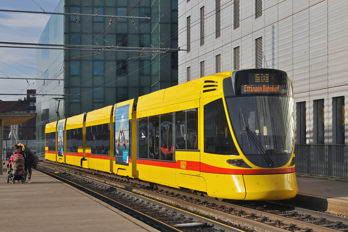 Be 6/10 Tango 167, auf der Linie 10, bedient die Haltestelle Peter Merian. Die Aufnahme stammt vom 08.12.2016.