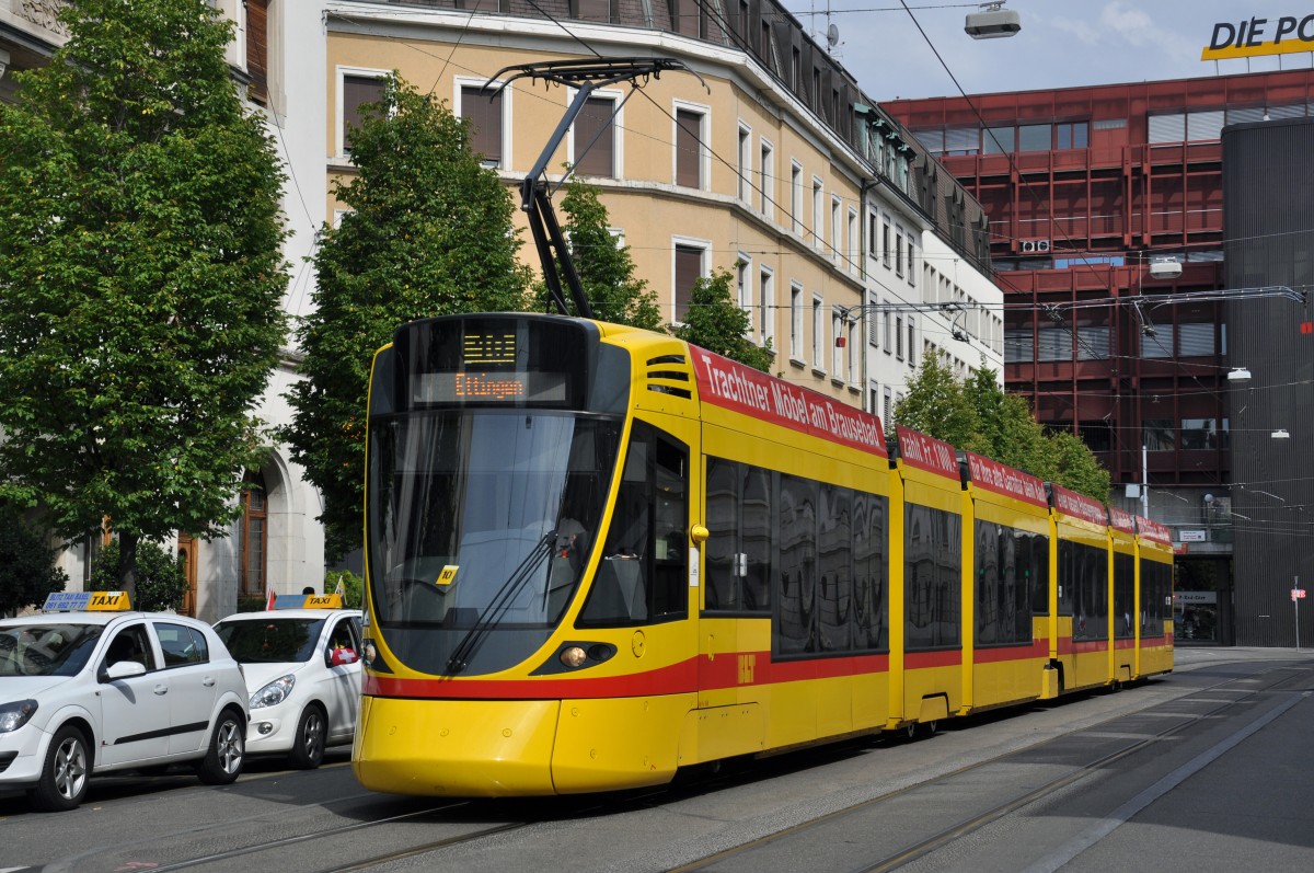 Be 6/10 Tango 168 auf der Linie 10 fährt durch die Centralbahnstrasse zum Bahnhof SBB. Die Aufnahme stammt vom 27.06.2014.
