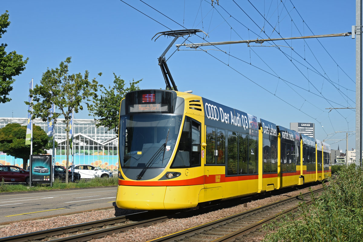 Be 6/10 Tango 169, auf der Linie 11, fährt zur Haltestelle M-Parc. Die Aufnahme stammt vom 04.09.2019.