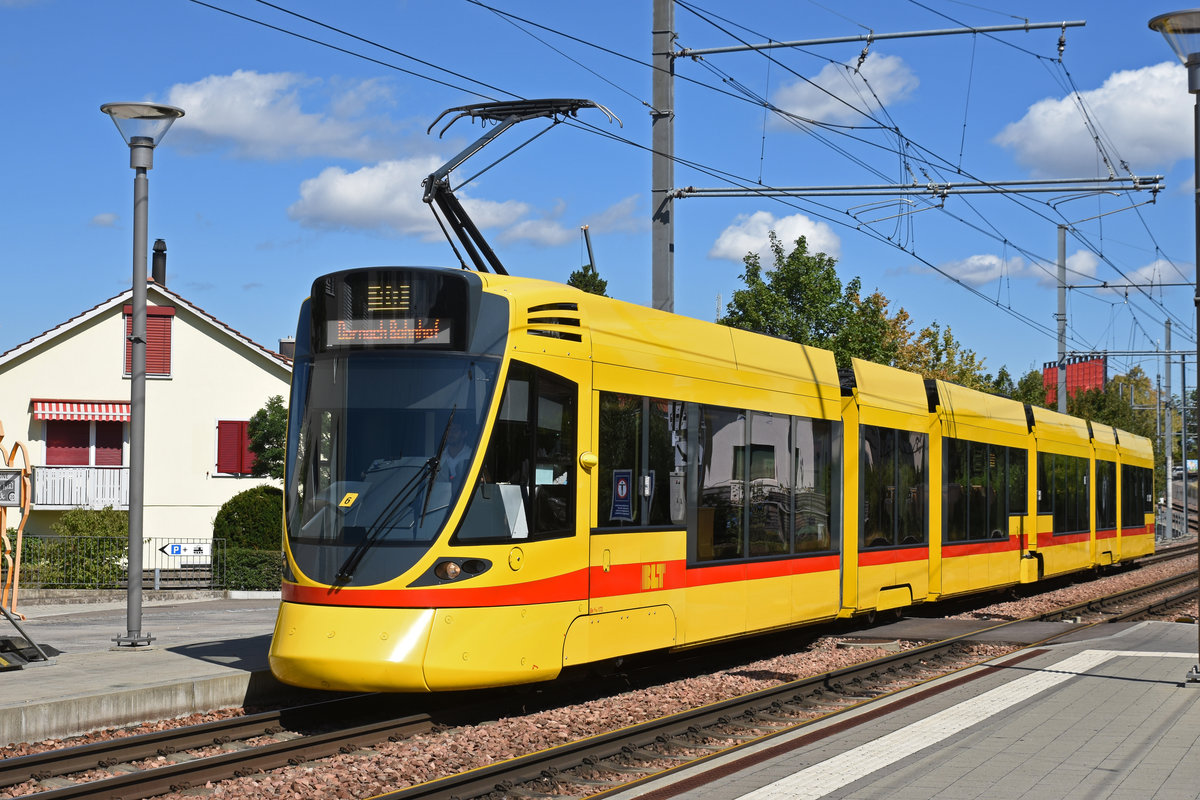 Be 6/10 Tango 172, auf der Linie 10 fährt zur Endstation beim Bahnhof Dornach. Die Aufnahme stammt vom 10.08.2018.