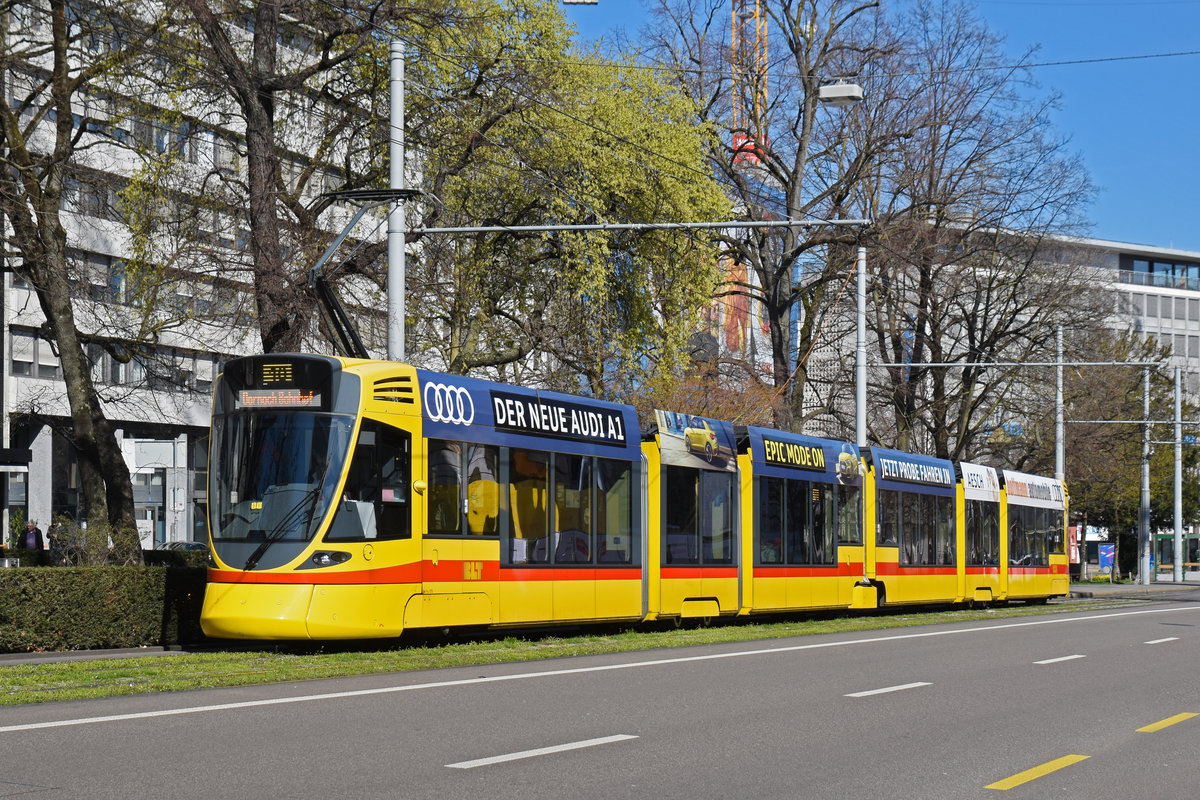 Be 6/10 Tango 173, auf der Linie 10, fährt Richtung Haltestelle Bahnhof SBB. Die Aufnahme stammt vom 15.03.2020.