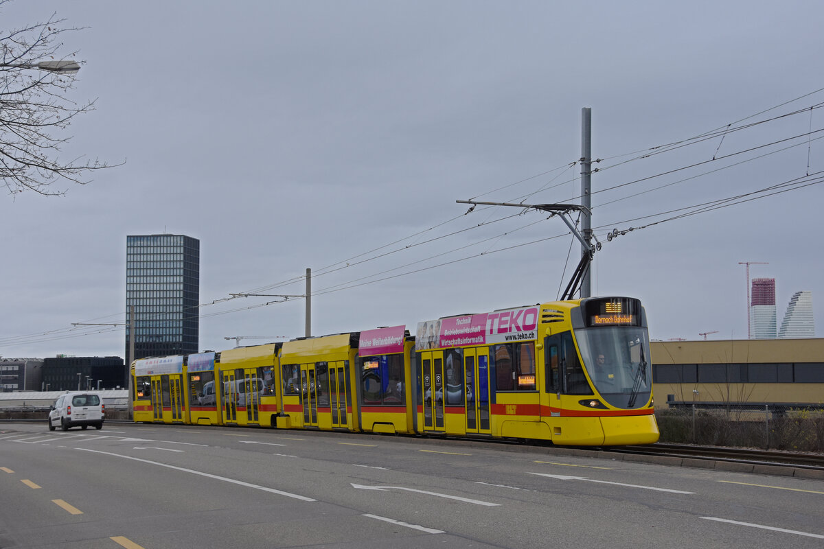 Be 6/10 Tango 176, auf der Linie 10, fährt Richtung Haltestelle M-Parc. Die Aufnahme stammt vom 21.01.2021.