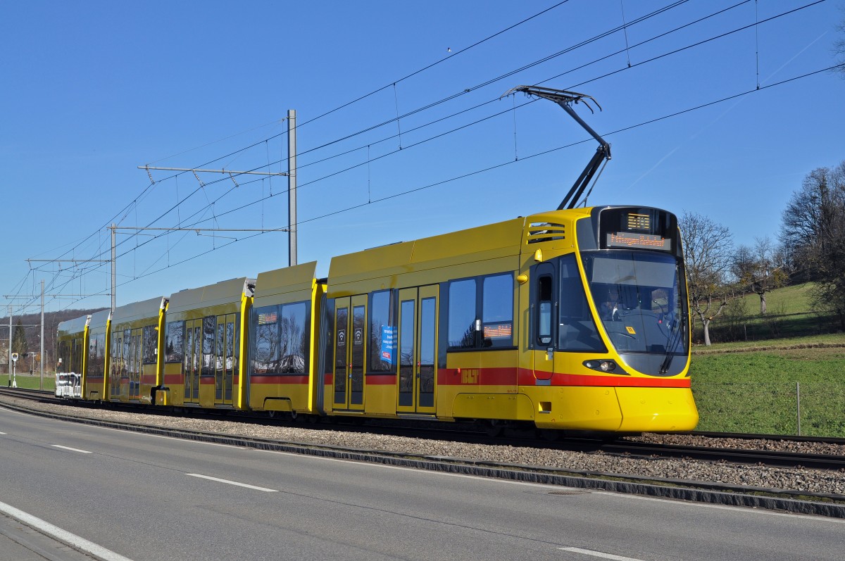 Be 6/10 Tango 179 auf der Linie 10 fährt zur Haltestelle Ettingen. Die Aufnahme stammt vom 25.01.2016.