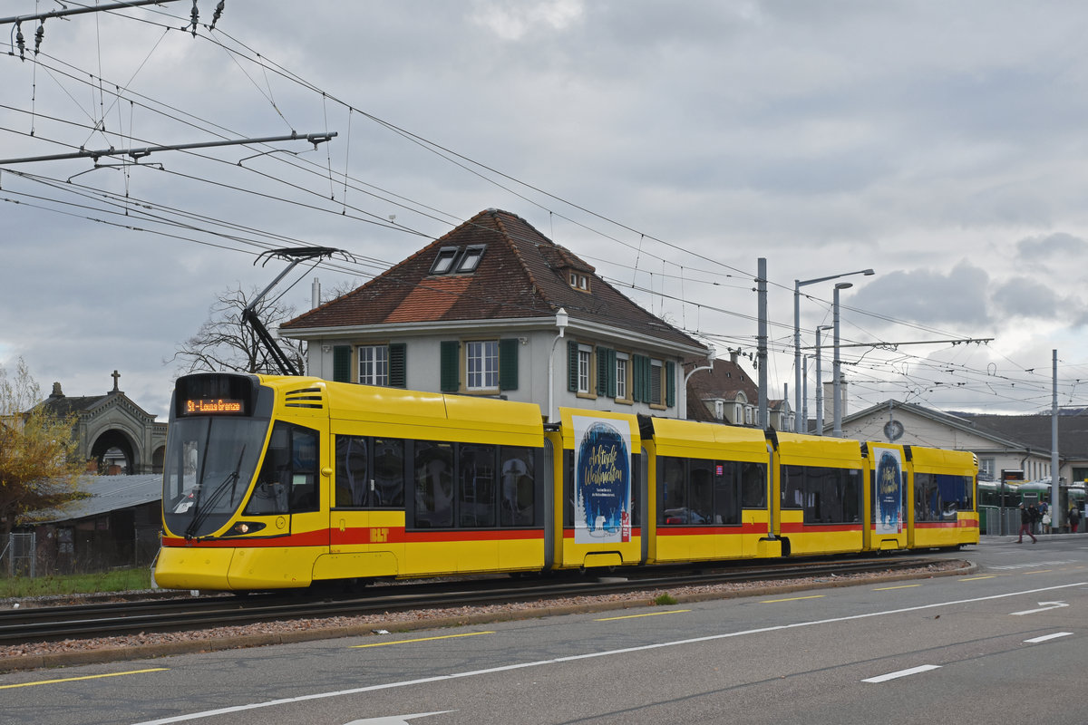 Be 6/10 Tango 180, auf der Linie 11, fährt zur Haltestelle Münchensteinerstrasse. Die Aufnahme stammt vom 08.12.2018.