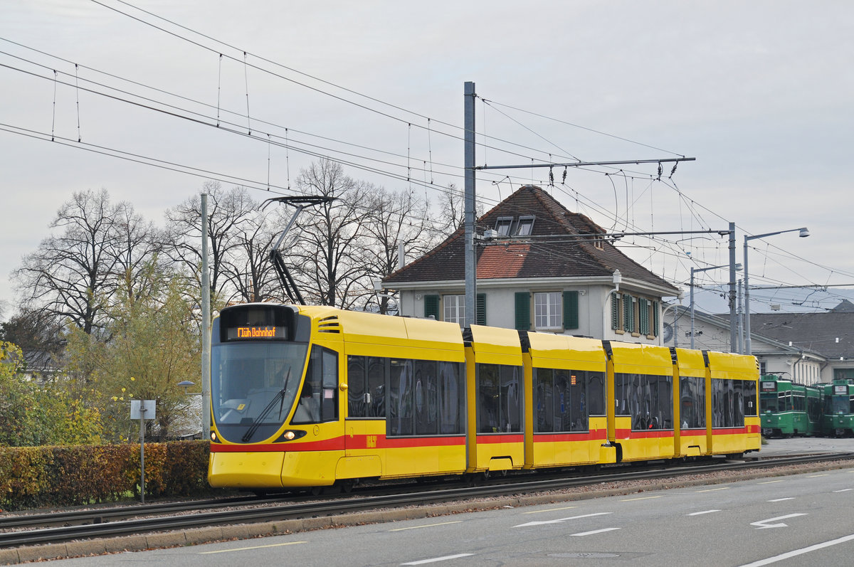 Be 6/10 Tango 181, auf der Linie 10, fährt zur Haltestelle Münchensteinerstrasse. Die Aufnahme stammt vom 13.11.2016.