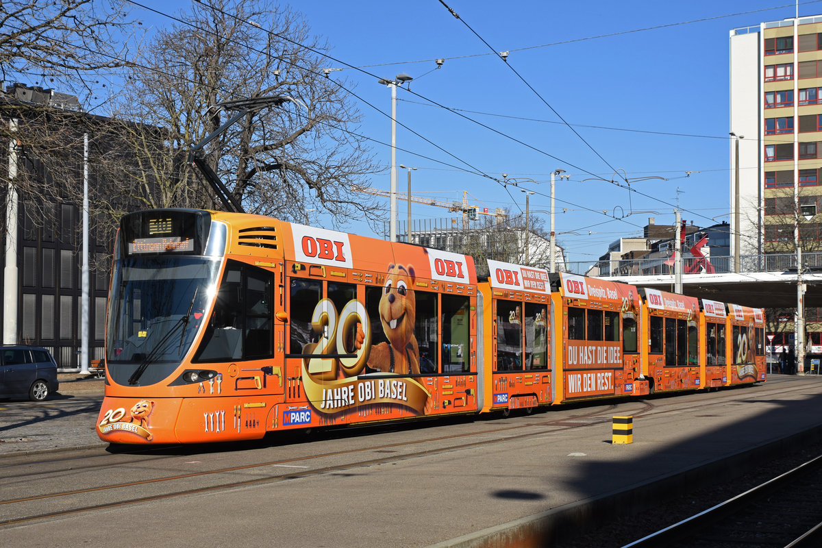 Be 6/10 Tango 182 mit der Werbung für 20 Jahre OBI in Basel, auf der Linie 10, fährt zur Haltestelle beim ZOO Basel. Die Aufnahme stammt vom 16.02.2019.