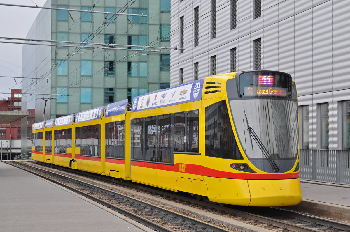 Be 6/10 Tango 188, auf der Linie 11, bedient die Haltestelle Peter Merian. Die Aufnahme stammt vom 01.01.2018.