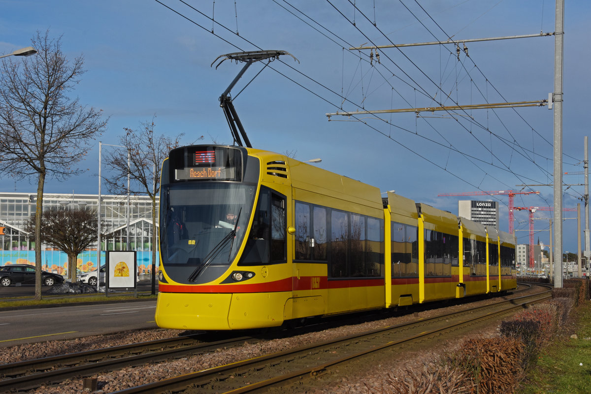 Be 6/10 Tango 189, auf der Linie 11, fährt zur Haltestelle M-Parc. Die Aufnahme stammt vom 22.01.2021.