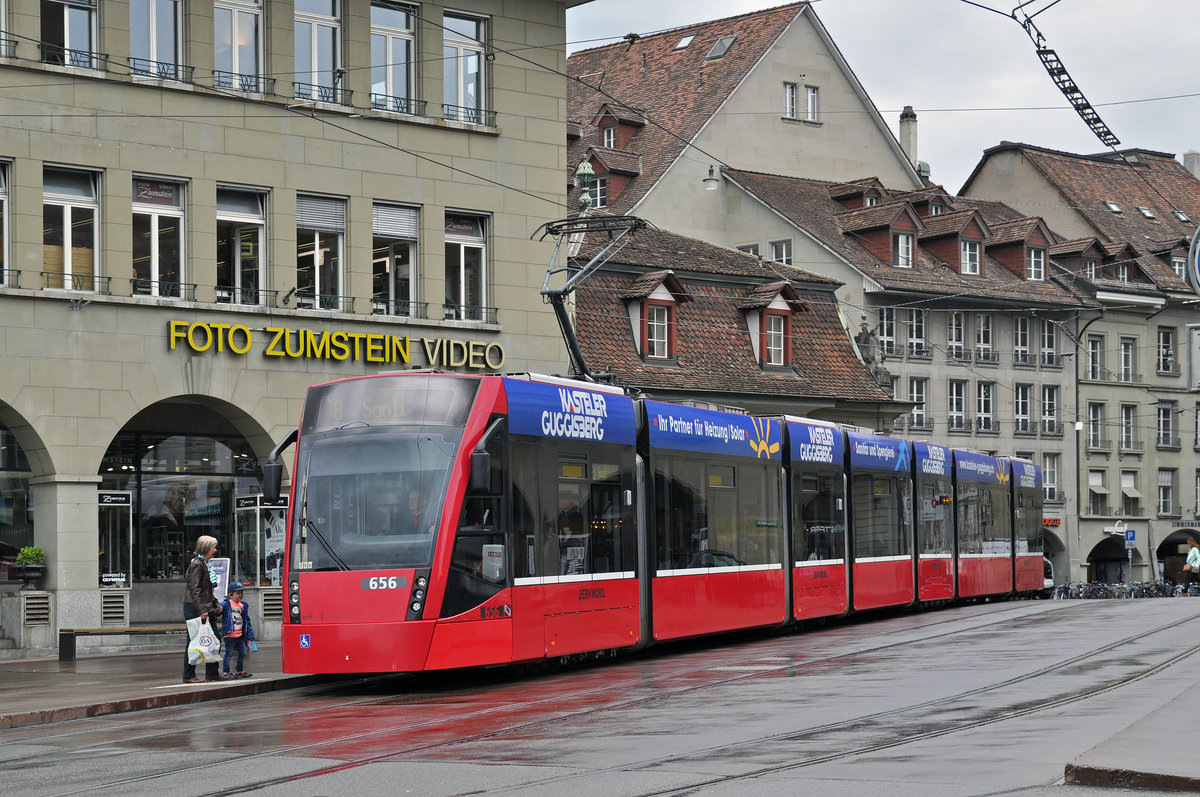 Be 6/8 656, auf der Linie 8, bedient die Haltestelle beim Casinoplatz. Die Aufnahme stammt vom 09.05.2016.