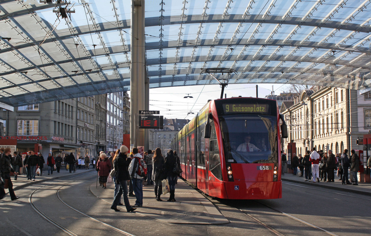 Be 6/8 658 beim Bahnhof Bern am 05.02.2011.